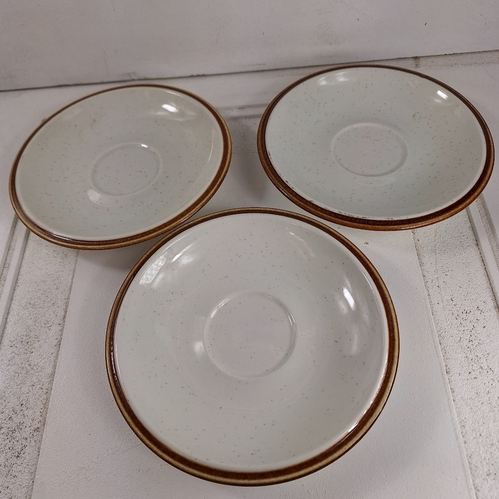 Mikasa Natural Beauty Vintage Ceramic Saucer with Brown Rim C9000 Set Of 3 Japan - Picture 7 of 8
